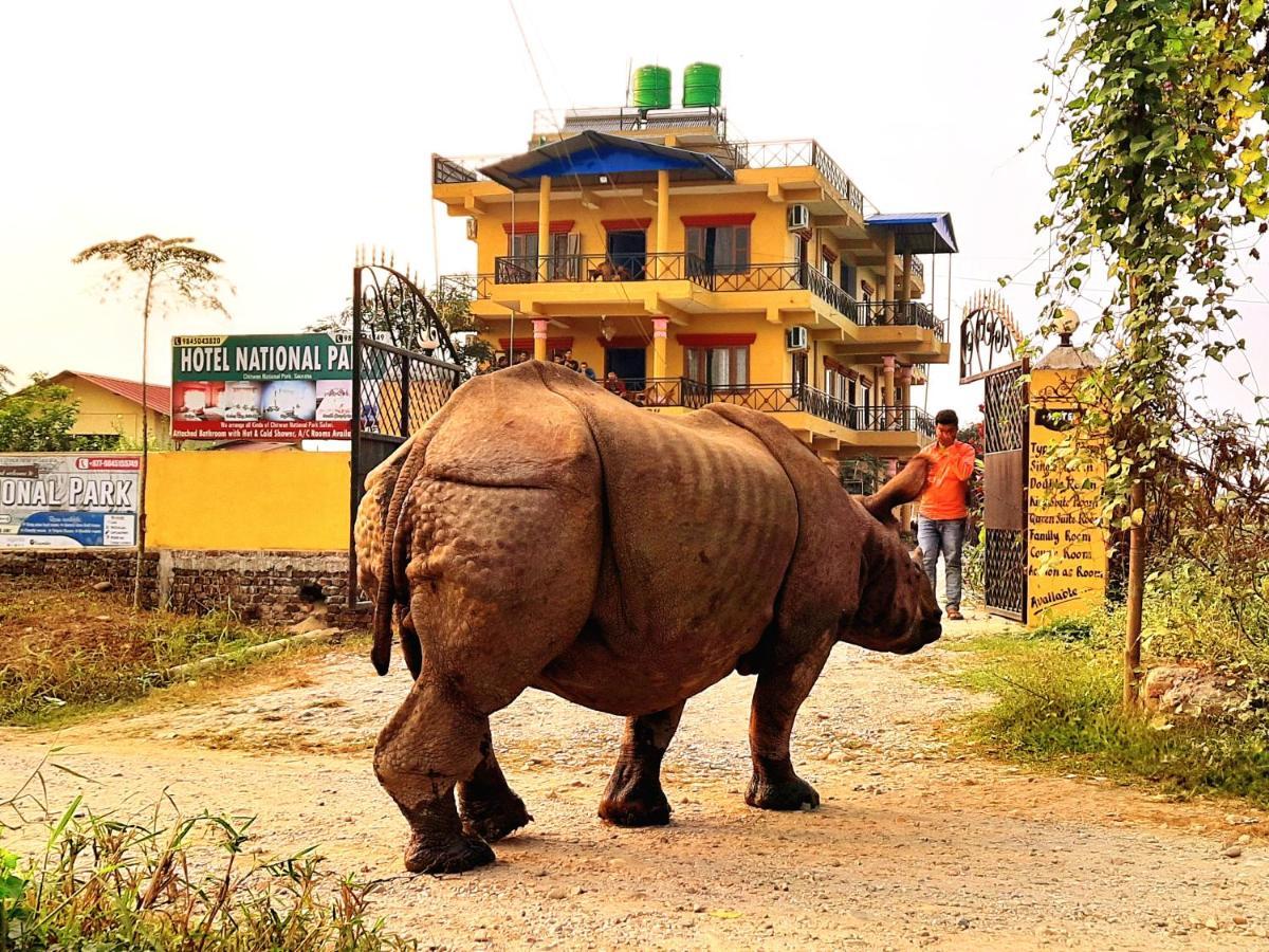 Hotel National Park Sauraha- Homely Stay And Peaceful Location With Jungle Safari Arrangements المظهر الخارجي الصورة