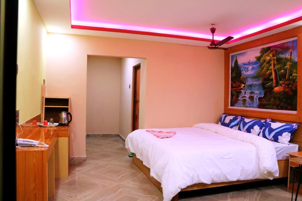 Hotel National Park Sauraha- Homely Stay And Peaceful Location With Jungle Safari Arrangements المظهر الخارجي الصورة