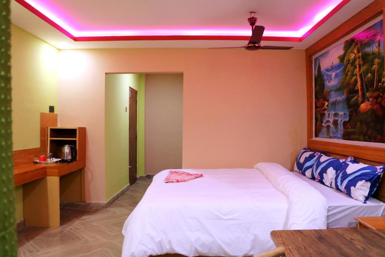 Hotel National Park Sauraha- Homely Stay And Peaceful Location With Jungle Safari Arrangements المظهر الخارجي الصورة