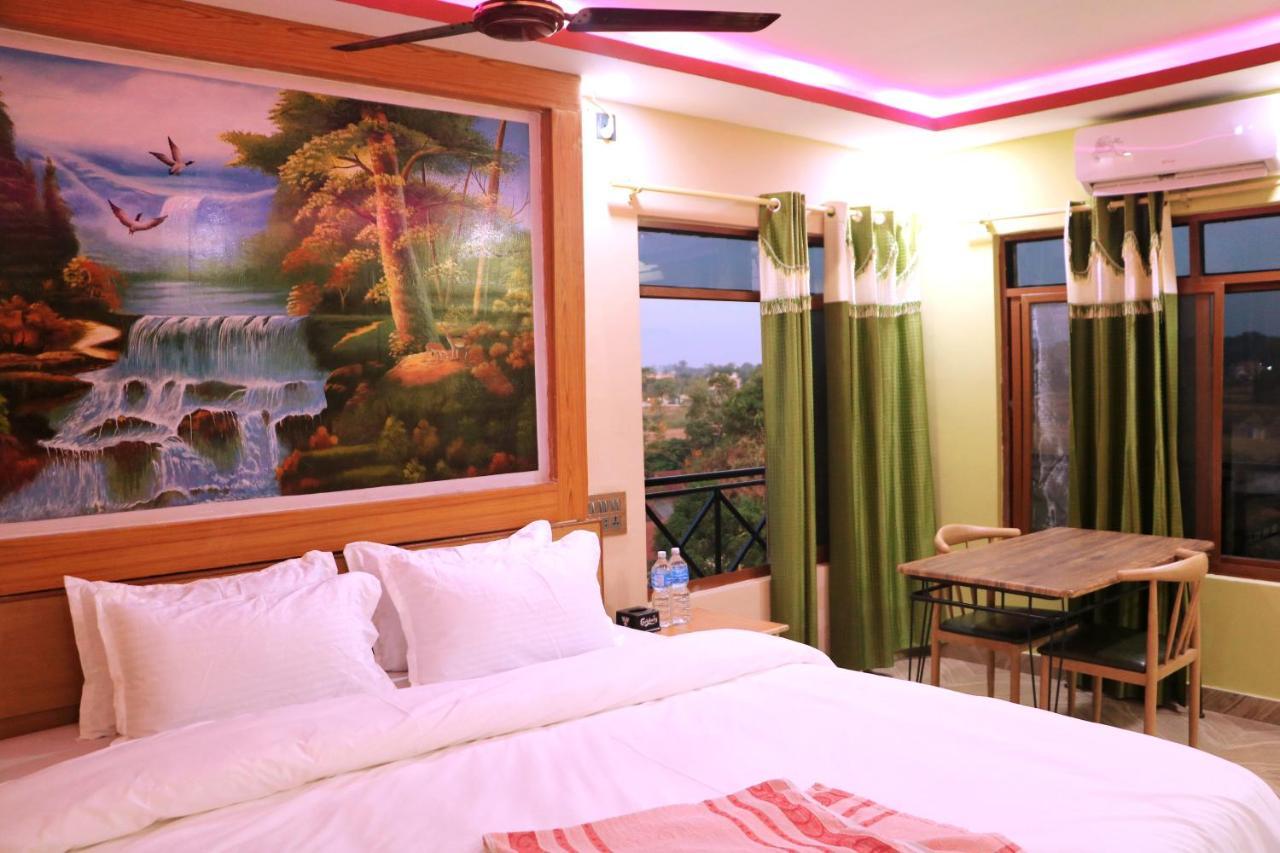 Hotel National Park Sauraha- Homely Stay And Peaceful Location With Jungle Safari Arrangements المظهر الخارجي الصورة