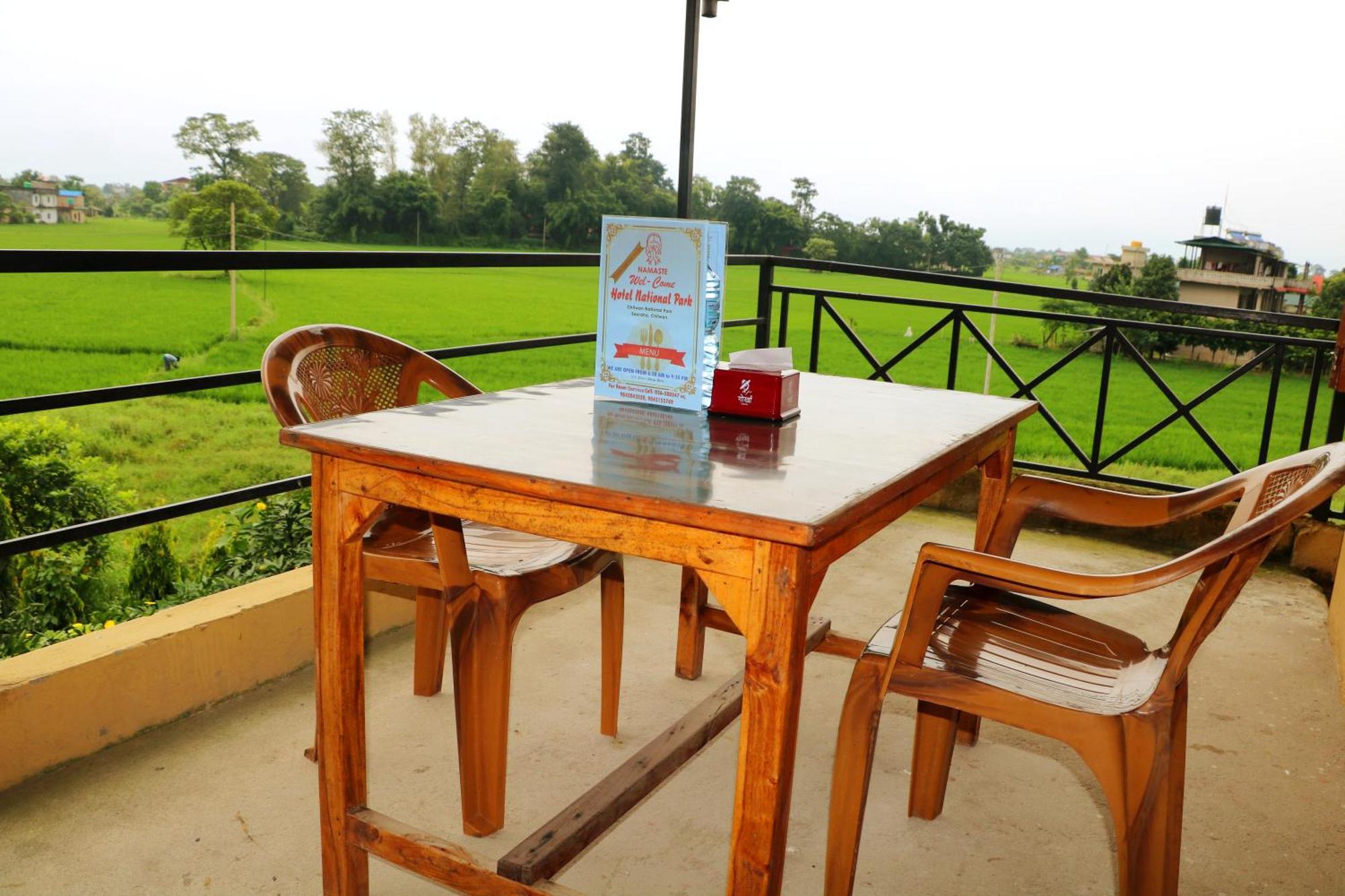 Hotel National Park Sauraha- Homely Stay And Peaceful Location With Jungle Safari Arrangements المظهر الخارجي الصورة