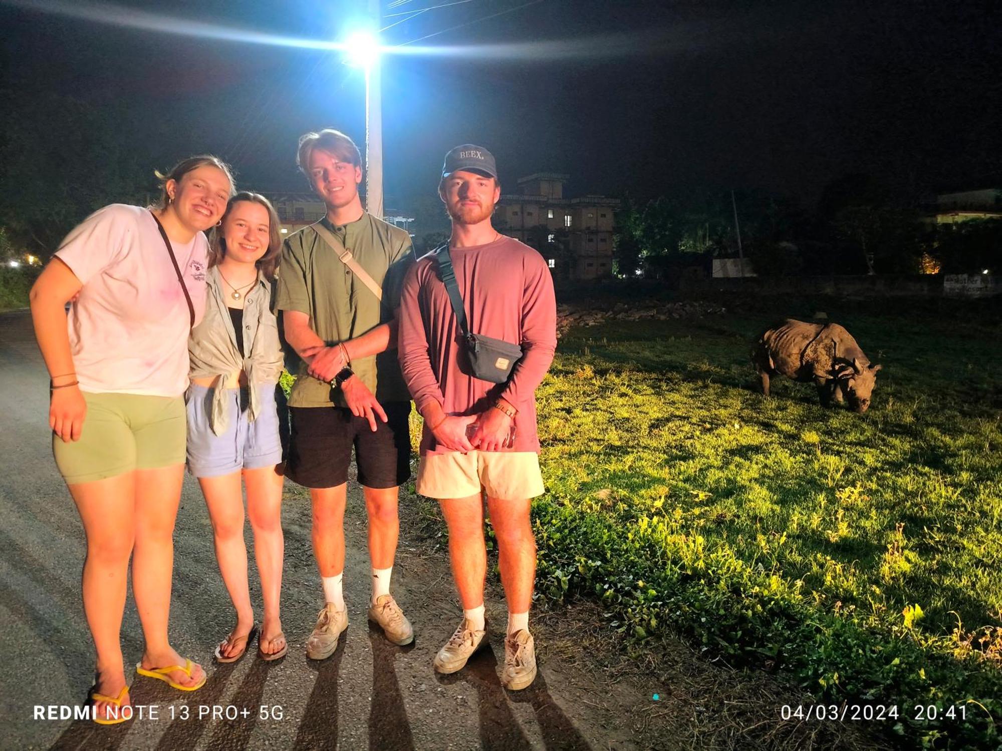 Hotel National Park Sauraha- Homely Stay And Peaceful Location With Jungle Safari Arrangements المظهر الخارجي الصورة