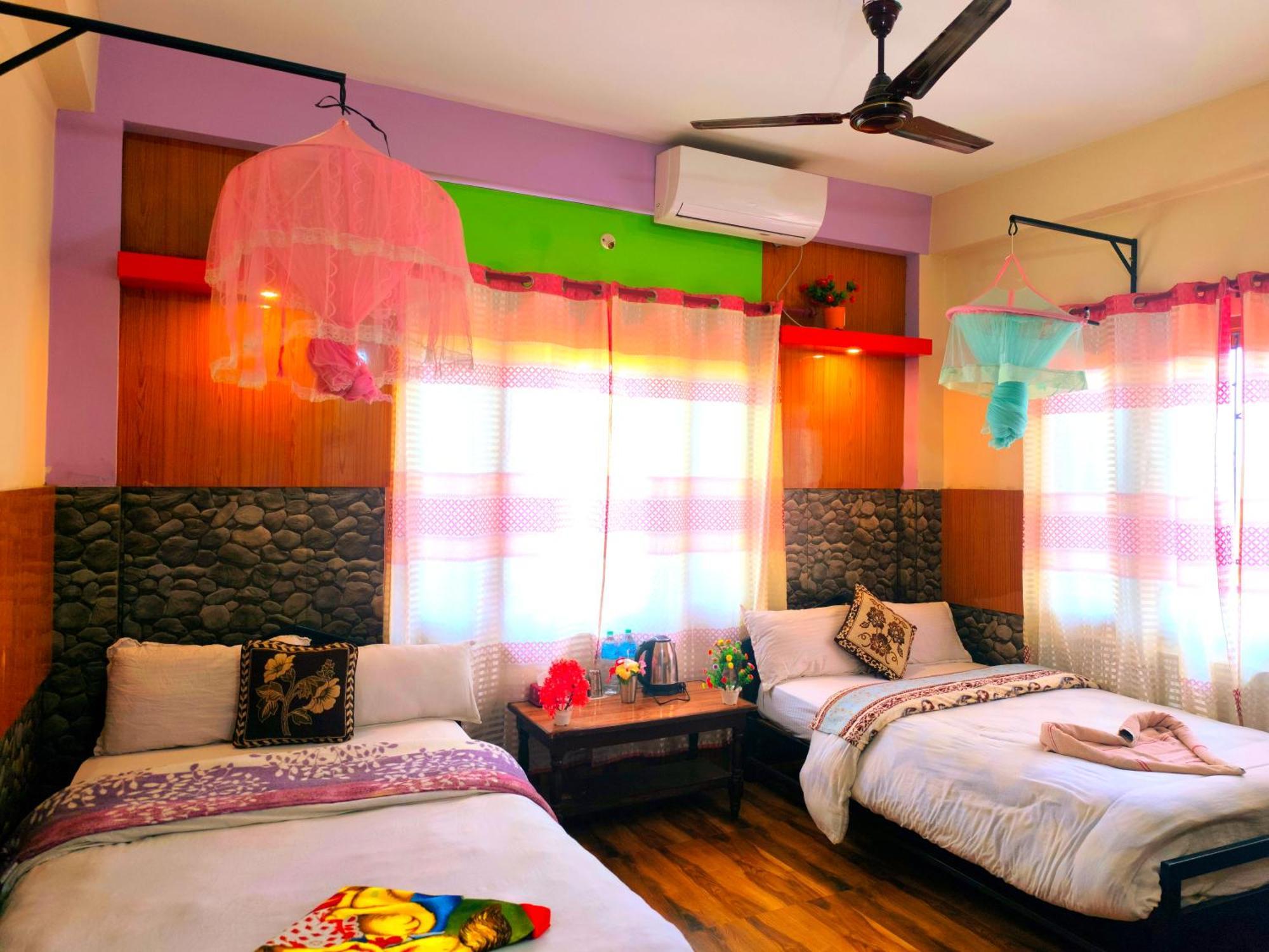 Hotel National Park Sauraha- Homely Stay And Peaceful Location With Jungle Safari Arrangements المظهر الخارجي الصورة